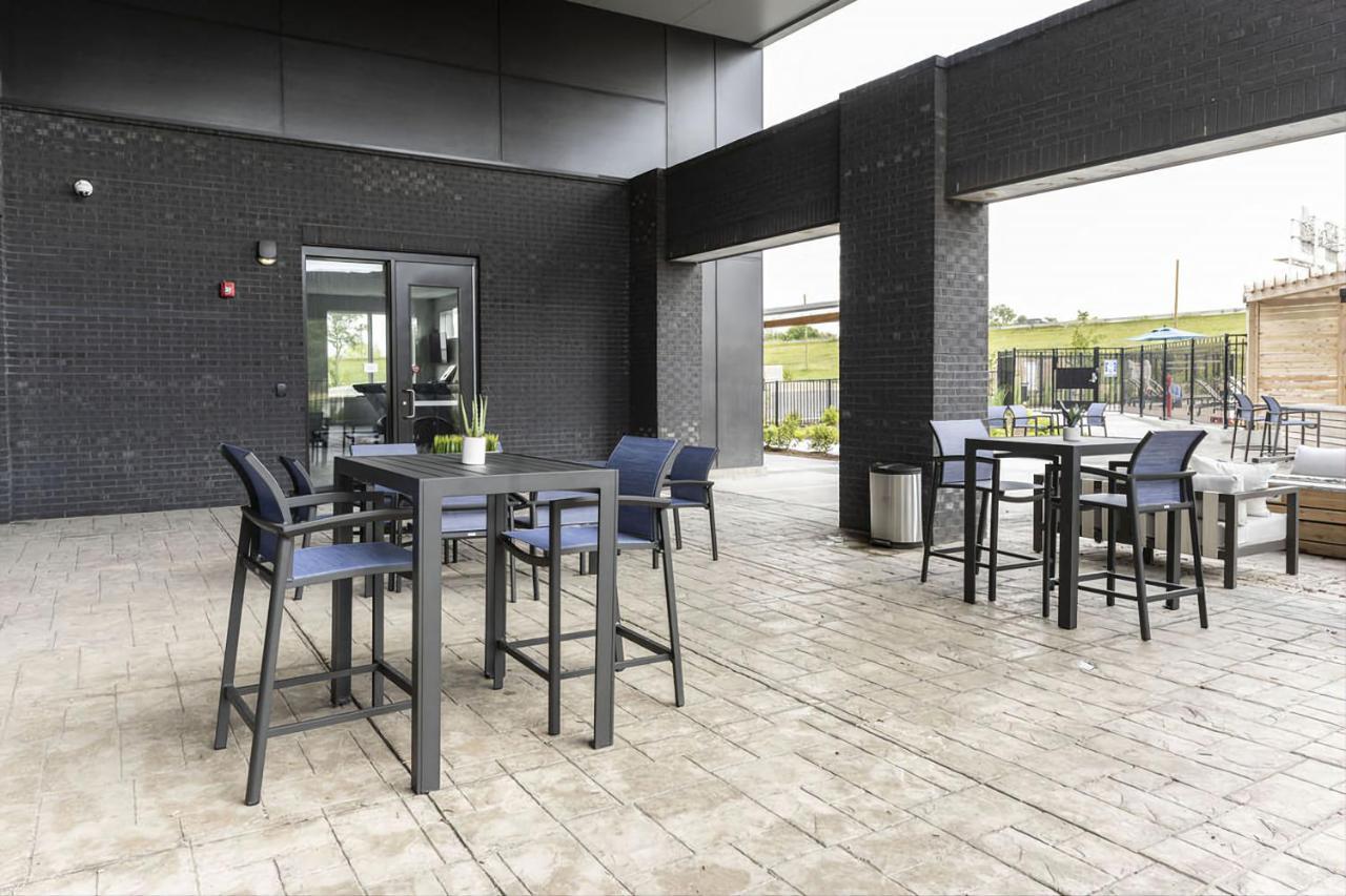 Modern Dwntwn 1 Bdrm Apt Pool Gym Free Parking Ινδιανάπολη Εξωτερικό φωτογραφία