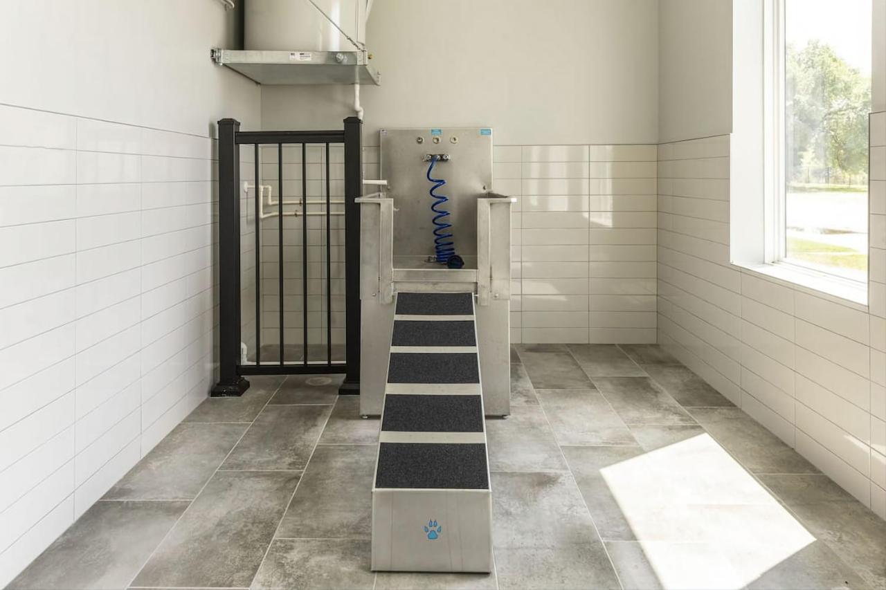 Modern Dwntwn 1 Bdrm Apt Pool Gym Free Parking Ινδιανάπολη Εξωτερικό φωτογραφία
